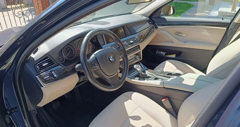 BMW Seria 5 cena 68000 przebieg: 176000, rok produkcji 2015 z Biała małe 121